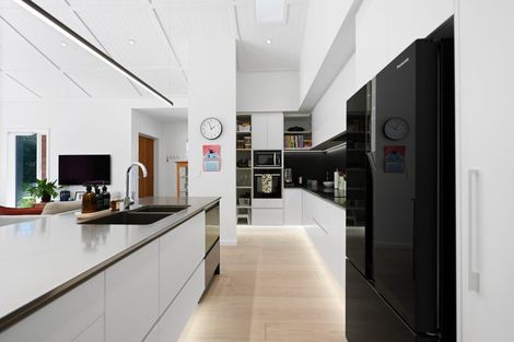 Photo of property in 8 Taylor Street, Cambridge, 3434