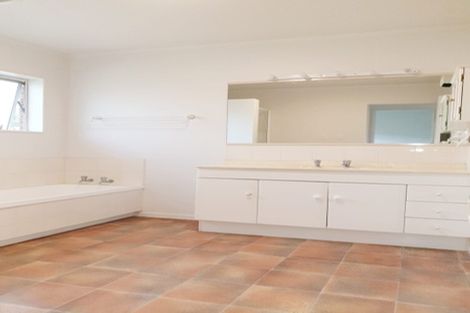 Photo of property in 3/89 Nile Road, Milford, Auckland, 0620