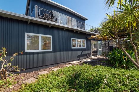 Photo of property in 1/16 Rangitoto Terrace, Milford, Auckland, 0620