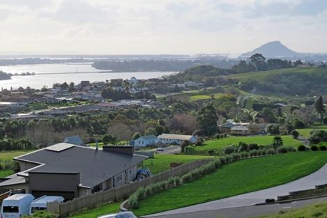 Photo of property in 64 Oceana Drive, Welcome Bay, Tauranga, 3175
