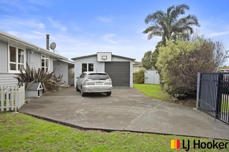 Photo of property in 3 Cargill Street, Papakura, 2110