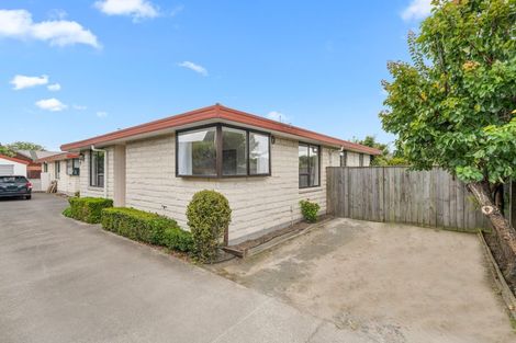Photo of property in 1/267 Sawyers Arms Road, Bishopdale, Christchurch, 8053