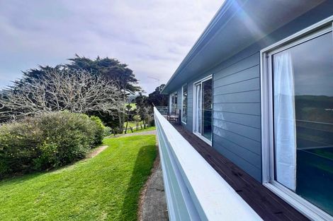 Photo of property in 102 Paekakariki Hill Road, Pauatahanui, Porirua, 5381