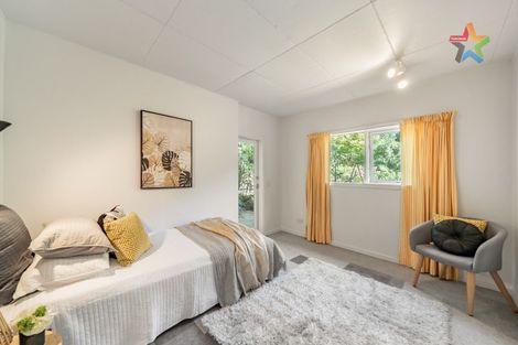 Photo of property in 12 Whiorau Grove, Lowry Bay, Lower Hutt, 5013