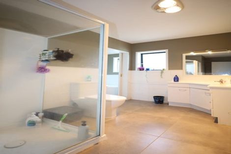 Photo of property in 17a Seymour Place, Bellevue, Tauranga, 3110
