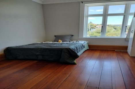 Photo of property in 21 Saint Michaels Crescent, Kelburn, Wellington, 6012