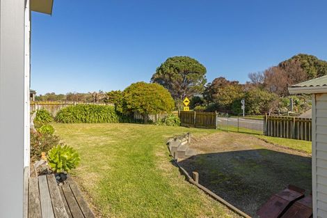 Photo of property in 3 Tamarisk Drive, Riversdale Beach, Masterton, 5872