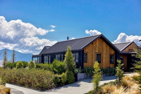 Photo of property in 2 Wanderer Lane, Jacks Point, Queenstown, 9371