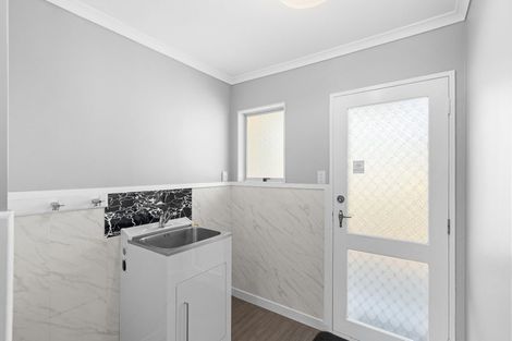 Photo of property in 2 Dee Street, Levin, 5510