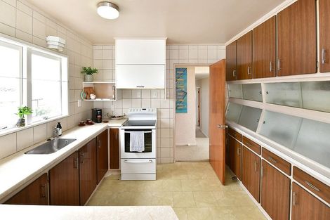 Photo of property in 64 Stanmore Bay Road, Stanmore Bay, Whangaparaoa, 0932