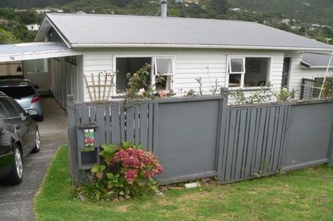 Photo of property in 36 Ngatitoa Street, Tawa, Wellington, 5028