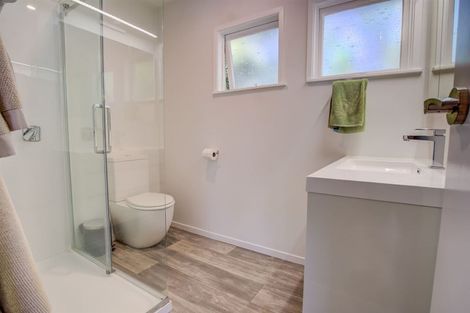 Photo of property in 1/43 Stanley Road, Glenfield, Auckland, 0629