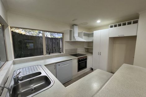 Photo of property in 2/50 Bond Crescent, Forrest Hill, Auckland, 0620