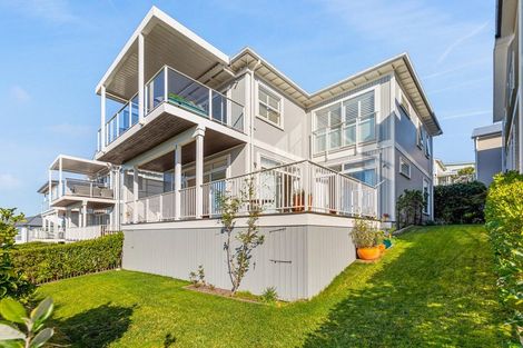 Photo of property in 18 Panorama Heights, Orewa, 0931