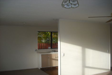 Photo of property in 9 Adams Place, Kelvin Grove, Palmerston North, 4414