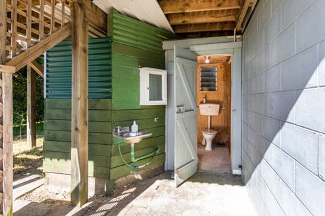 Photo of property in 210 Given Avenue, Whangamata, 3620