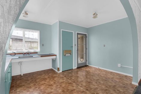 Photo of property in 2/104 Alma Road, Gonville, Whanganui, 4501