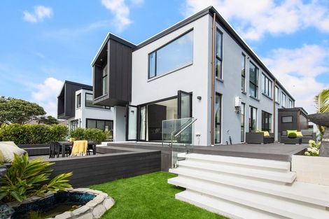 Photo of property in 18a The Esplanade, Eastern Beach, Auckland, 2012