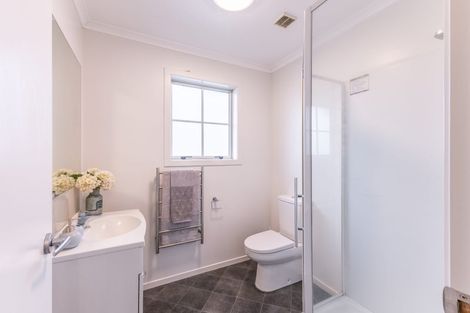 Photo of property in 11 Chiefs Court, Hamilton East, Hamilton, 3216