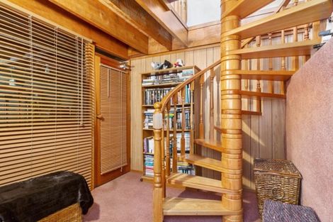 Photo of property in 66 Pioneer Crescent, Helensburgh, Dunedin, 9010