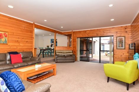 Photo of property in 15 Dallinger Street, St Andrews, Hamilton, 3200