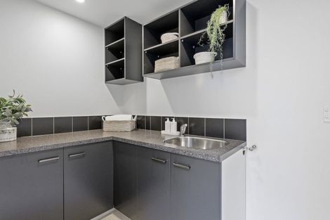 Photo of property in 18 Dyers Pass Road, Cashmere, Christchurch, 8022