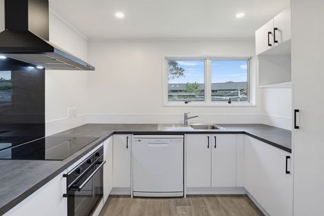 Photo of property in 1 Dunk Place, Milson, Palmerston North, 4414