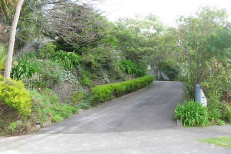 Photo of property in 27 Springdale Grove, Fitzherbert, Palmerston North, 4410