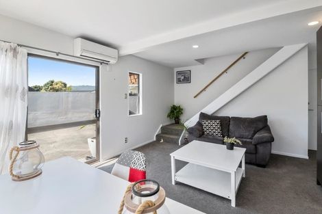 Photo of property in 6b Whitmore Grove, Waikanae Beach, Waikanae, 5036