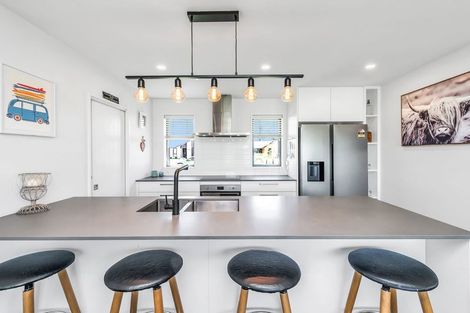 Photo of property in 13 Huntaway Lane, Dunsandel, 7682