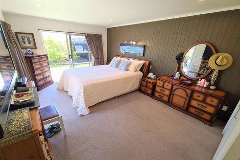 Photo of property in 111 Kelly Jade Avenue, Matarangi, Whitianga, 3592