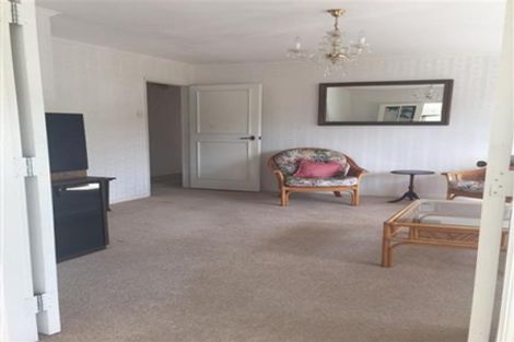 Photo of property in 116 Chelsea View Drive, Chatswood, Auckland, 0626