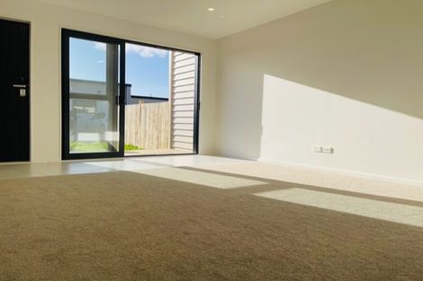 Photo of property in 17b Poruru Close, Papakura, 2110
