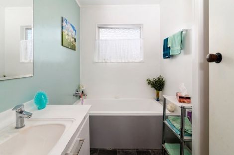 Photo of property in 29 Pohutukawa Drive, Owhata, Rotorua, 3010