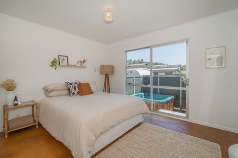 Photo of property in 18 Banks Street, Cooks Beach, Whitianga, 3591