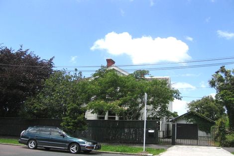 Photo of property in 9 Bassett Road, Remuera, Auckland, 1050