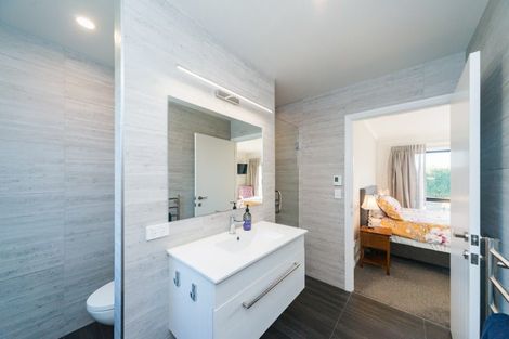 Photo of property in 5 Waimarama Court, Roslyn, Palmerston North, 4414