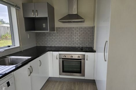 Photo of property in 33 Guadeloupe Crescent, Grenada Village, Wellington, 6037