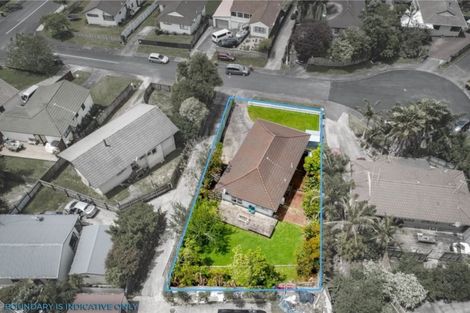 Photo of property in 7 Landsdale Place, Massey, Auckland, 0614