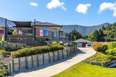Photo of property in 2 Pukeko Place, Picton, 7220