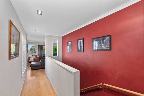 Photo of property in 20b Grand Vue Road, Kawaha Point, Rotorua, 3010