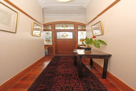 Photo of property in 64 Hawker Street, Mount Victoria, Wellington, 6011