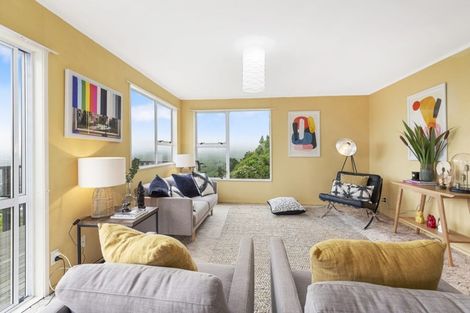 Photo of property in 1 Chequers Way, Crofton Downs, Wellington, 6035