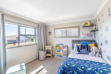 Photo of property in 1/90b Endeavour Drive, Whitby, Porirua, 5024