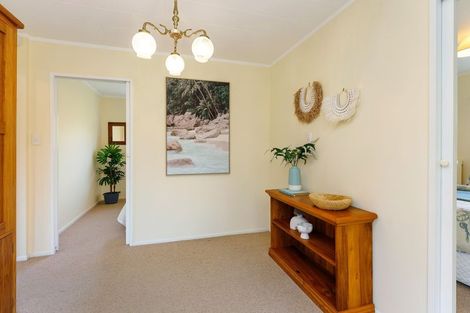 Photo of property in 27 Waimea Road, Waikanae Beach, Waikanae, 5036