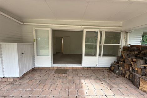 Photo of property in 208 Godley Road, Titirangi, Auckland, 0604