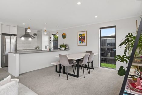 Photo of property in 14 Empire Crescent, Papamoa, 3118