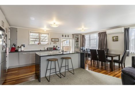 Photo of property in 47 Arimu Road, Papakura, 2110