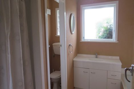 Photo of property in 51 Cecil Street, St Andrews, Hamilton, 3200