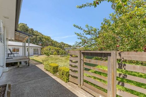 Photo of property in 18 Pickwick Road, Otamatea, Whanganui, 4571